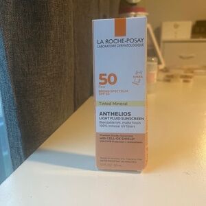 La Roche Posay Tinted Mineral Sunscreen